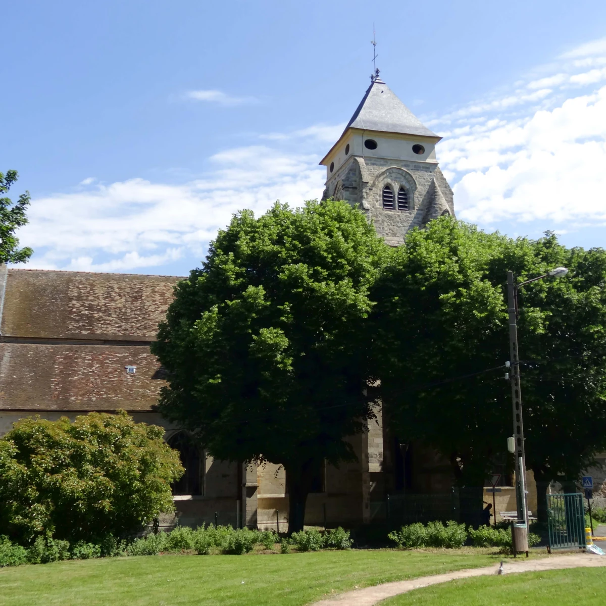 https://maison-cloteaux.fr/wp-content/uploads/2026/07/longjumeau.webp